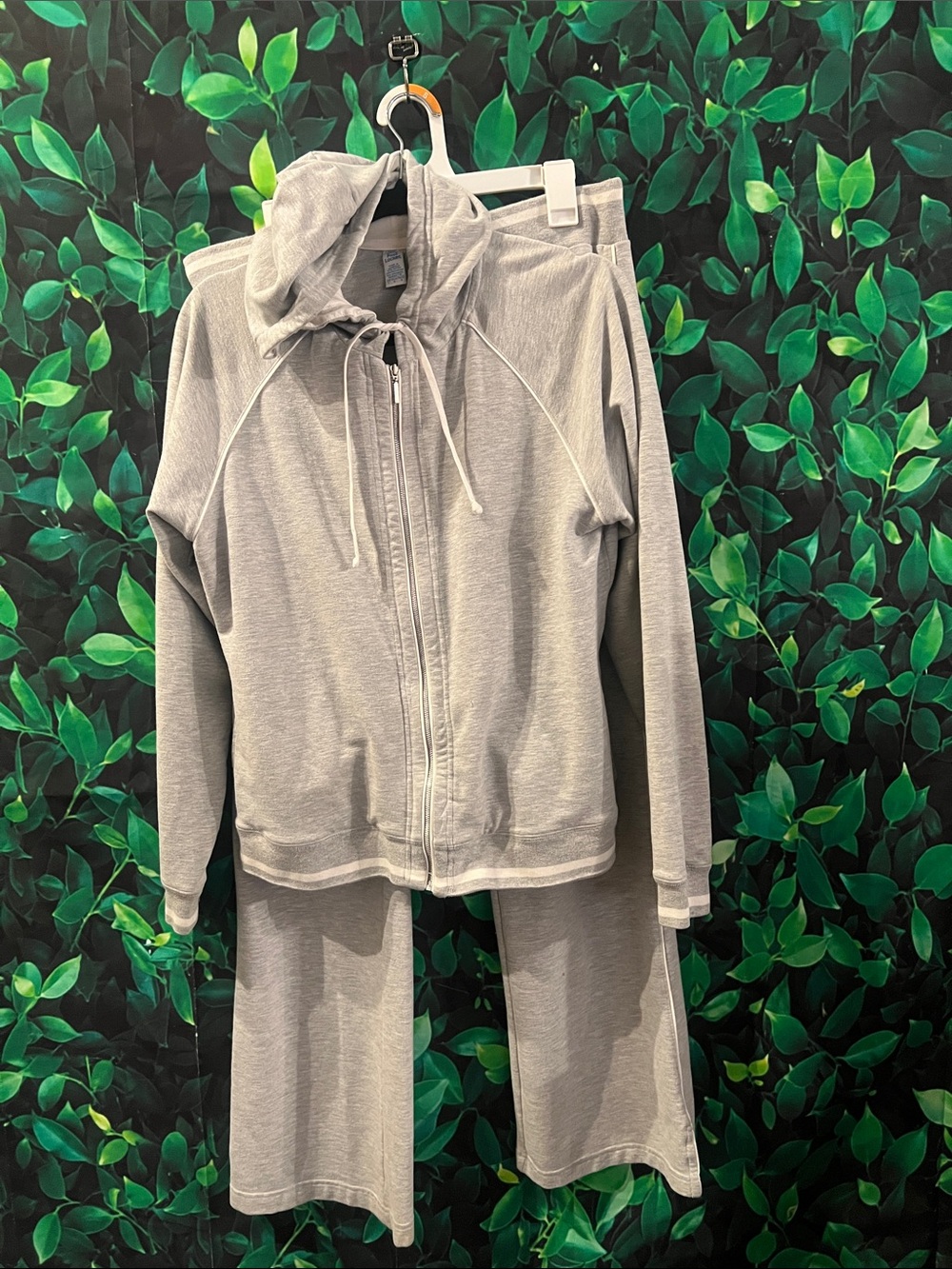 Lady footlocker Gray Zip-Up Hoodie & Wide-Leg Sweatpants Set